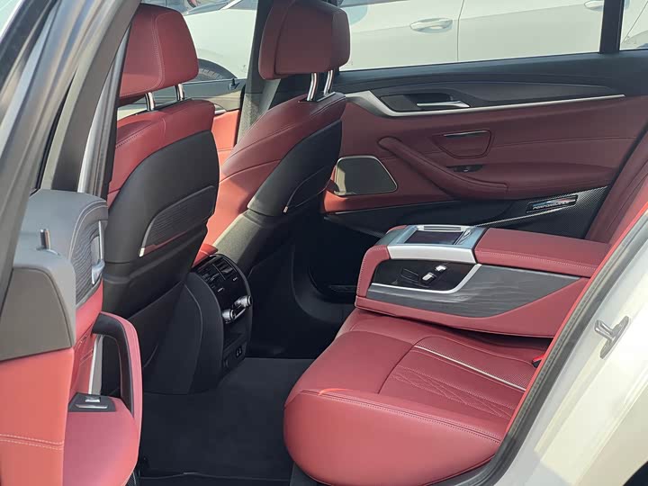 Фото 6 - BMW 5 Series