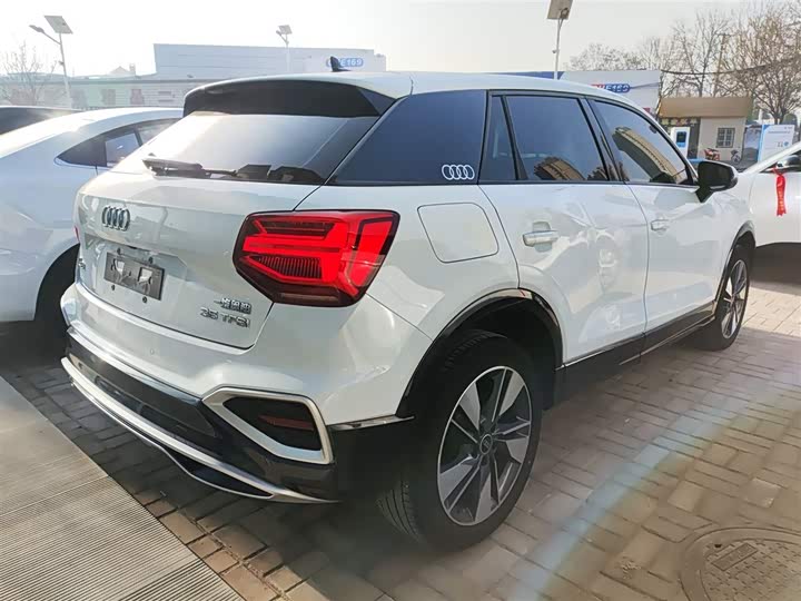 Фото 7 - Audi Q2L