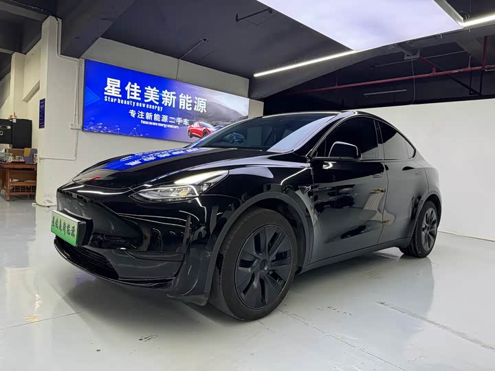 Фото 1 - Tesla Model Y