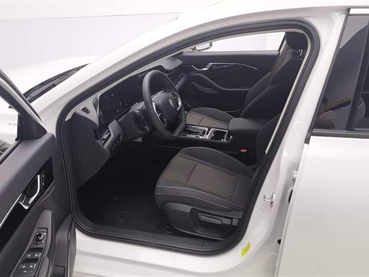 Фото 9 - Bestune B70