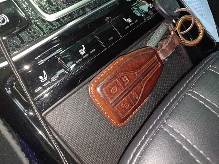 Фото 9 - Hongqi HS5