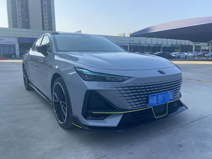 Фото 3 - Changan UNI-V