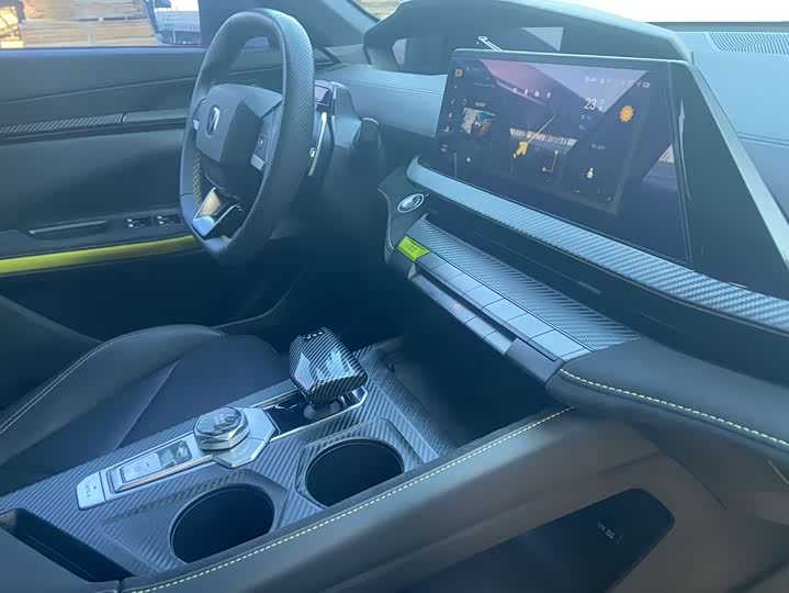 Фото 5 - Changan UNI-V