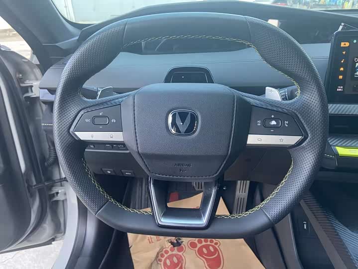 Фото 6 - Changan UNI-V