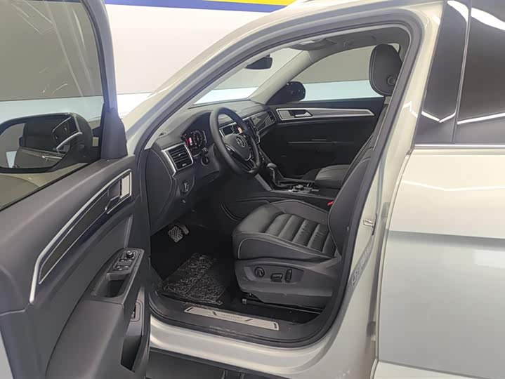 Фото 9 - Volkswagen Teramont Pro