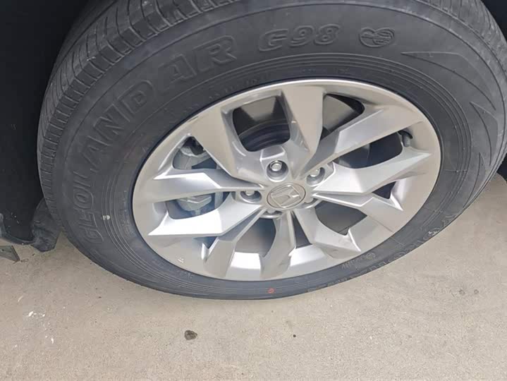 Фото 6 - Honda CR-V