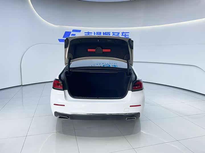 Фото 6 - BMW 5 Series