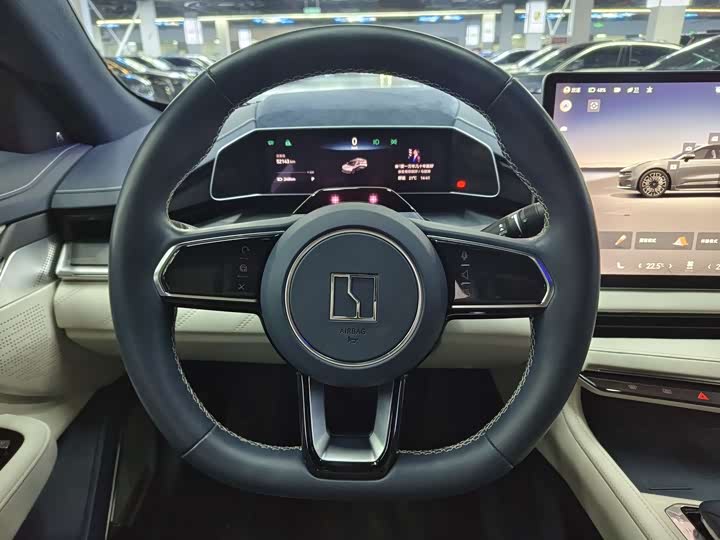 Фото 8 - Zeekr 001