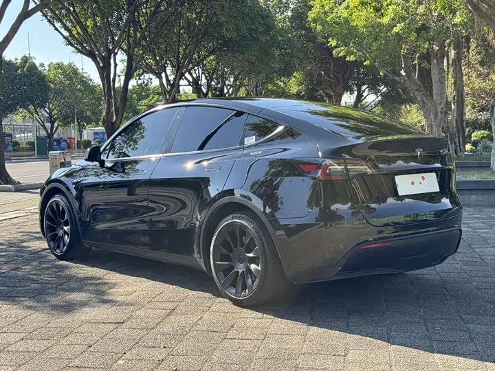 Фото 7 - Tesla Model Y