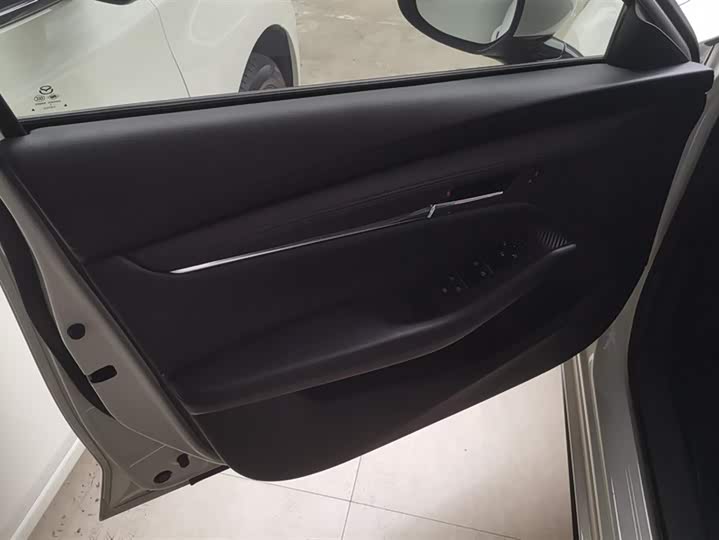 Фото 7 - Mazda 3 (Axela)