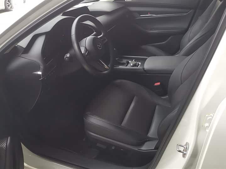 Фото 9 - Mazda 3 (Axela)