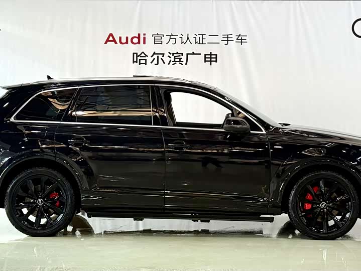 Фото 5 - Audi Q7