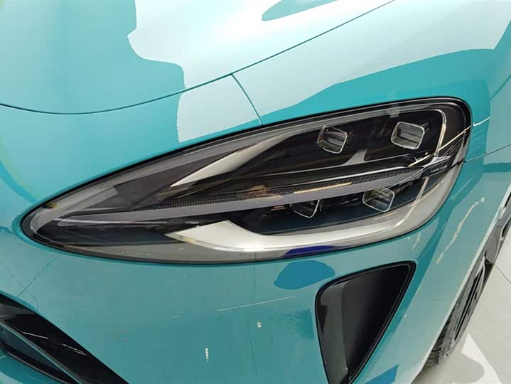 Фото 4 - Xiaomi SU7