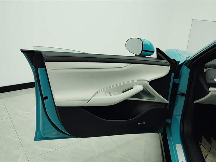 Фото 6 - Xiaomi SU7