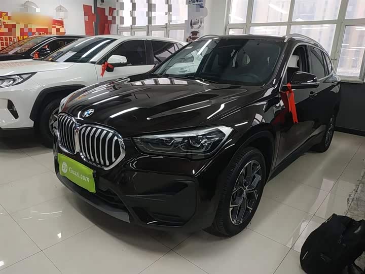 Фото 2 - BMW X1