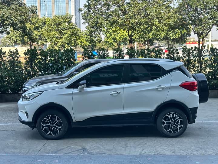 Фото 3 - BYD Yuan Pro