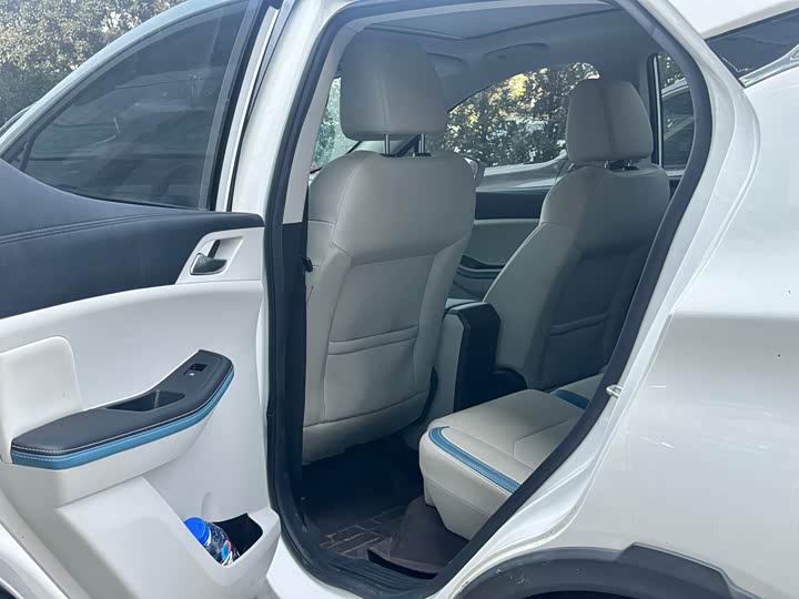 Фото 5 - BYD Yuan Pro