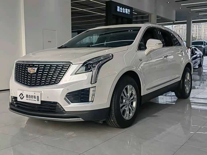 Фото 1 - Cadillac XT5