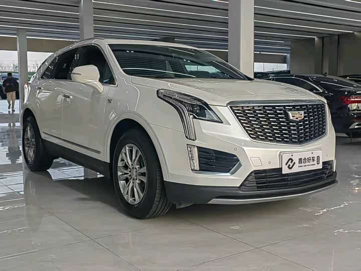 Фото 3 - Cadillac XT5