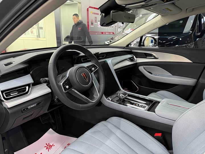 Фото 4 - Hongqi H5 Hybrid