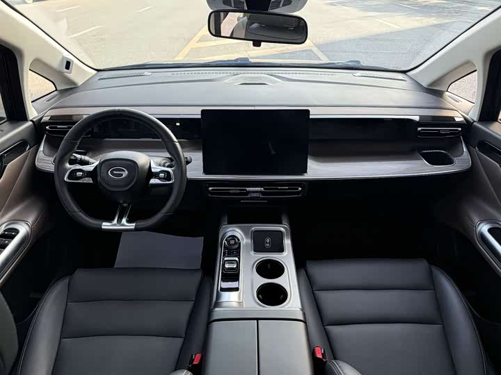 Фото 4 - GAC Trumpchi E8