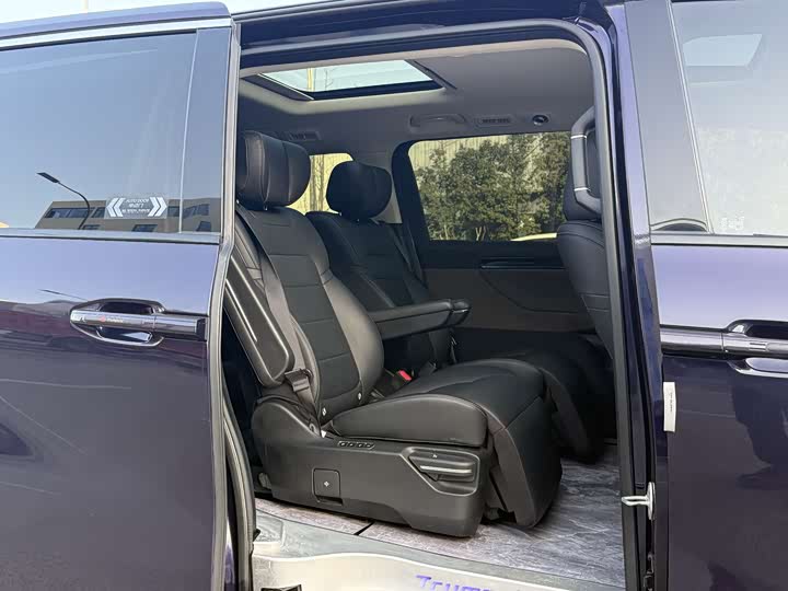 Фото 9 - GAC Trumpchi E8