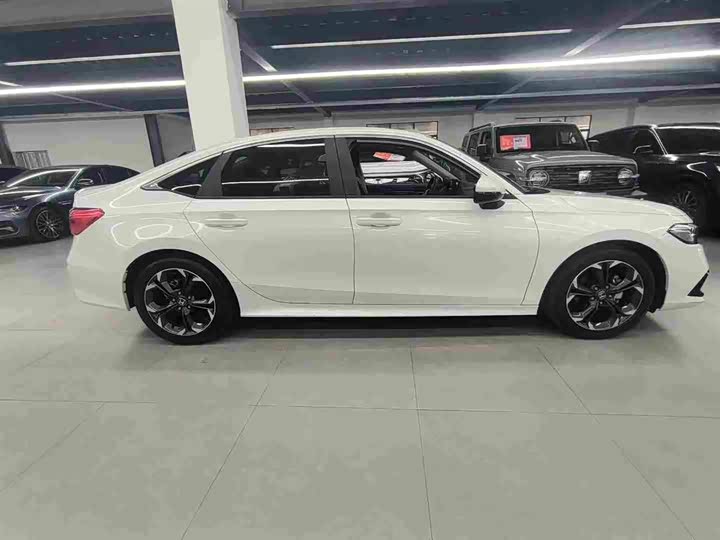 Фото 3 - Honda Civic