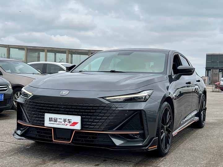 Фото 1 - Changan UNI-V