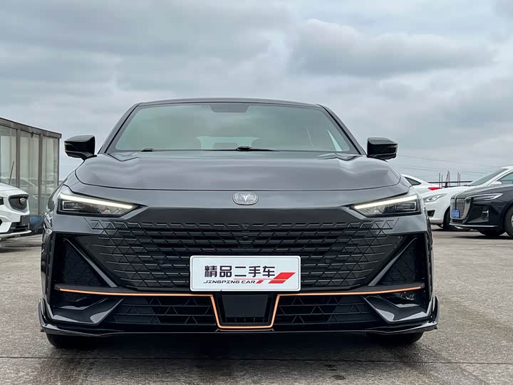 Фото 2 - Changan UNI-V