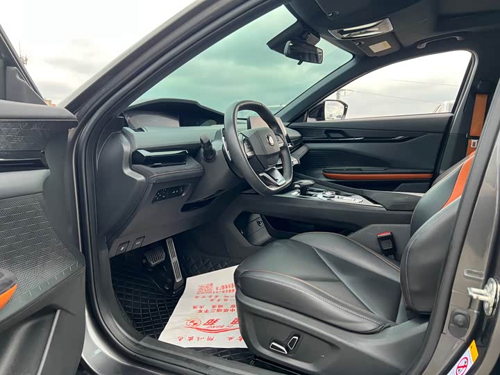 Фото 4 - Changan UNI-V