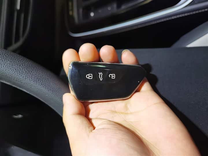 Фото 9 - Volkswagen ID.4 Crozz