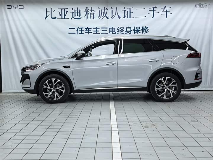 Фото 3 - BYD Tang Hybrid/EV