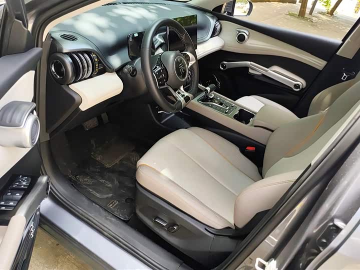 Фото 9 - BYD Yuan Plus