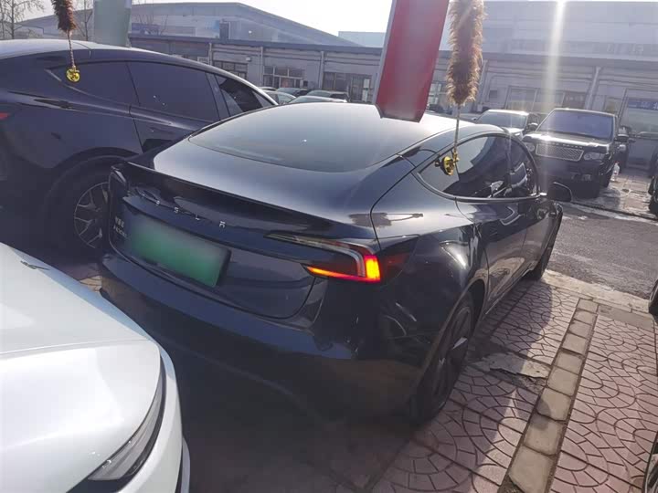 Фото 7 - Tesla Model 3