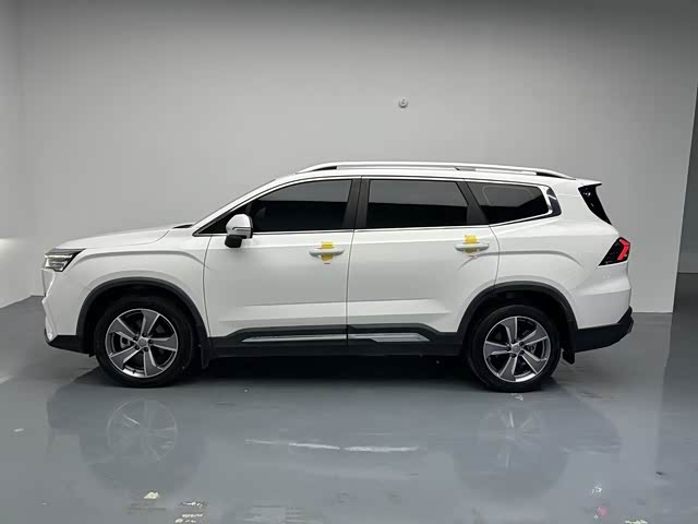 Фото 7 - Geely Okavango L