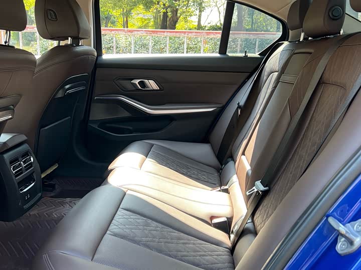 Фото 9 - BMW 3 Series