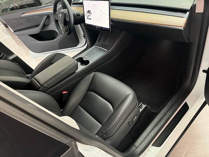 Фото 6 - Tesla Model Y