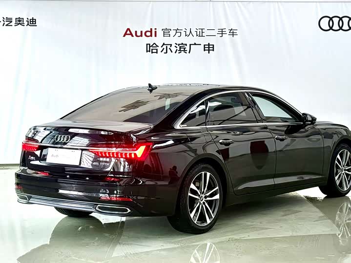 Фото 4 - Audi A6L