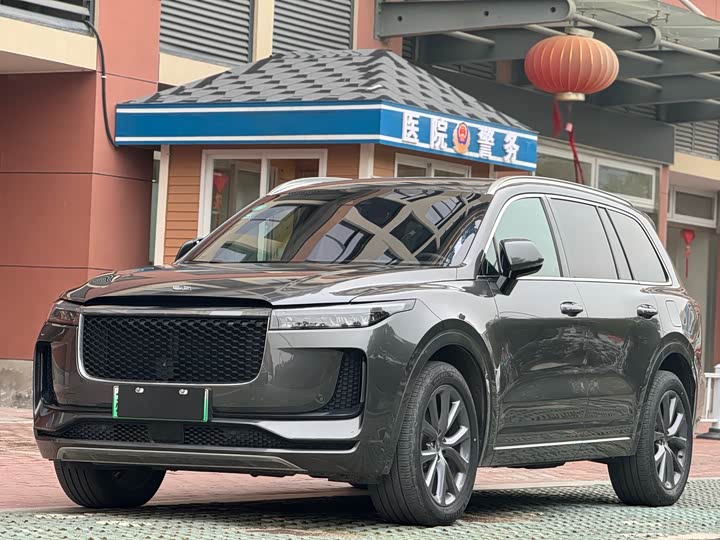 Фото 1 - LiXiang One