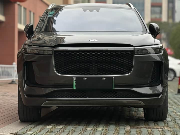 Фото 2 - LiXiang One