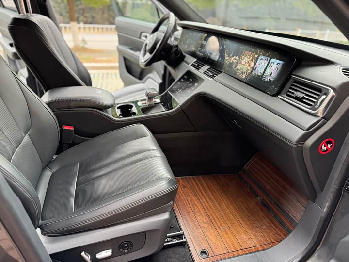 Фото 5 - LiXiang One