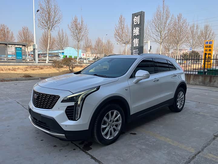 Фото 1 - Cadillac XT4