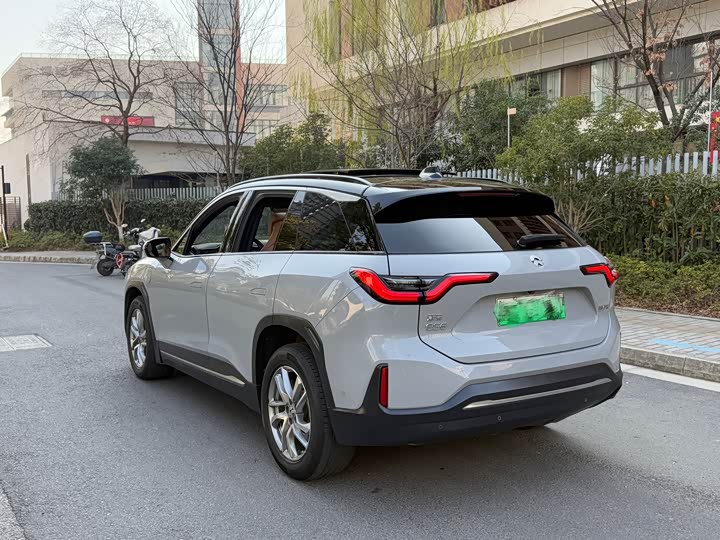 Фото 4 - Nio ES6