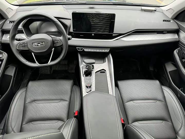 Фото 6 - Geely Preface