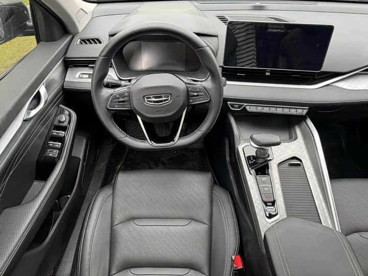 Фото 7 - Geely Preface