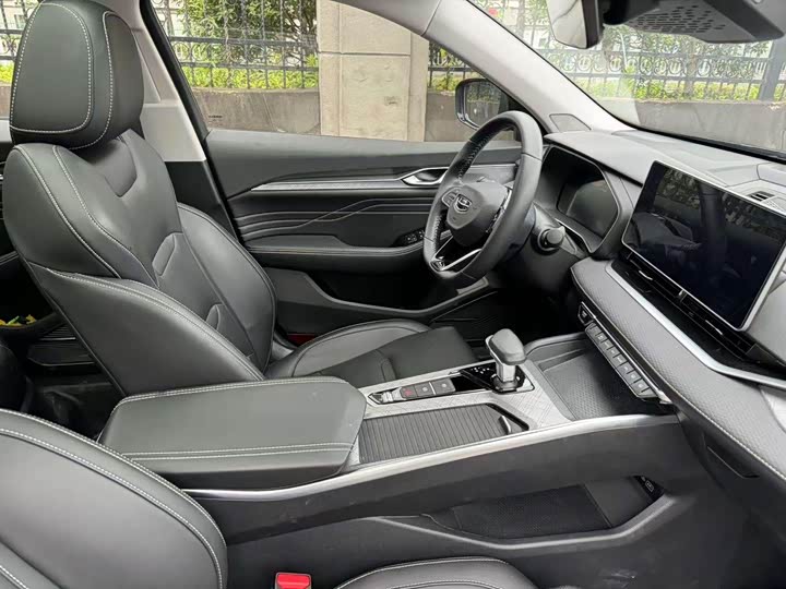 Фото 9 - Geely Preface