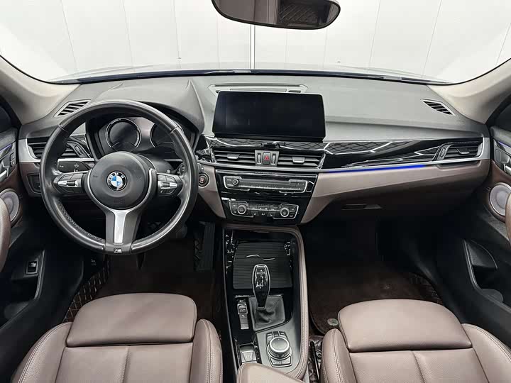 Фото 6 - BMW X1