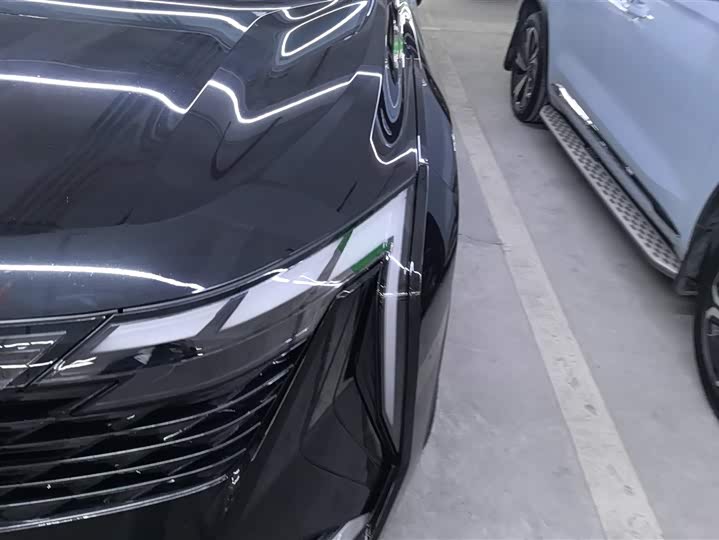 Фото 5 - Geely Atlas L