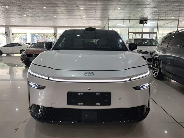 Фото 3 - Toyota bZ3X