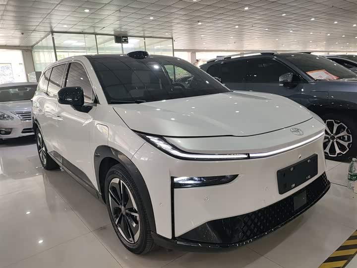 Фото 4 - Toyota bZ3X